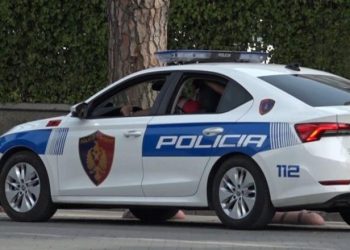 Në kërkim për prodhim dhe shitje të narkotikëve, arrestohet 23-vjeçari në Tiranë