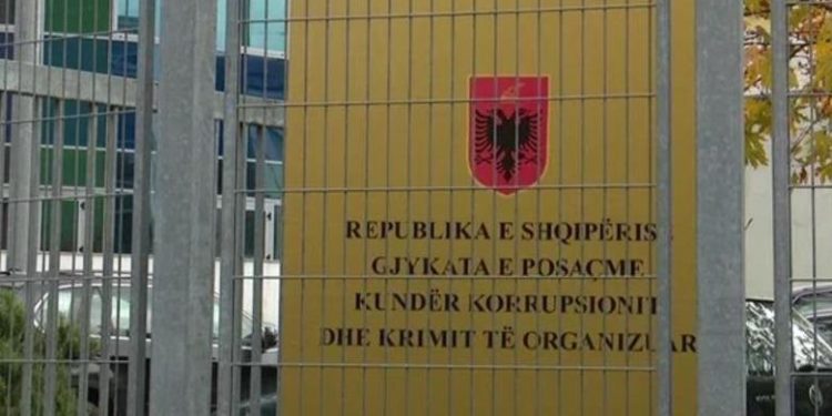 Gjyqi në GJKKO, ish-prokurori Ndoja: Plaurent Dervishin e kam parë njëherë fizikisht, të atin e Julian Meçes e njoh