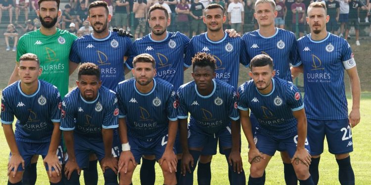 Pasaporta shqiptare, “asist” për shitjen e Baton Zabërgjas në Rusi