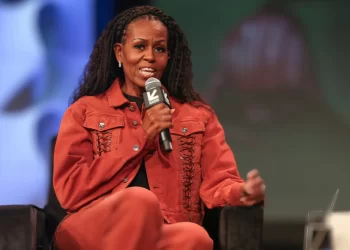 Michelle Obama rindez thashethemet për divorc me Barack Obama