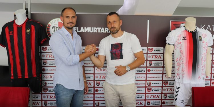 As duro e as Josa, Flamurtari i beson stolin një spanjolli