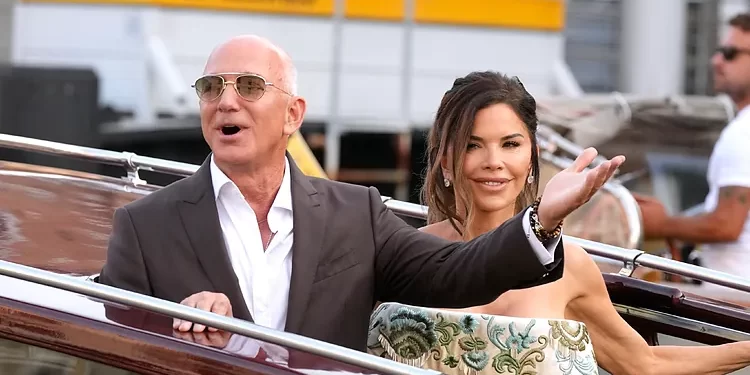 Dasma e Jeff Bezos dhe Lauren Sanchez: Sa kushton unaza e madhe e fejesës së Lauren?