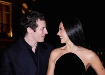 Dua Lipa “refuzon” martesën për momentin, ja çfarë e ndalon