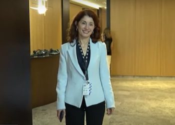 Pas Mira Muratit një tjetër grua shqiptare në Silicon Valley. Njihuni me sarandioten që drejton në Microsoftin