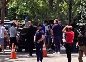 Kombëtarja serbe mbërrin në Tiranë, RENEA “blindon” hotelin (FOTO)