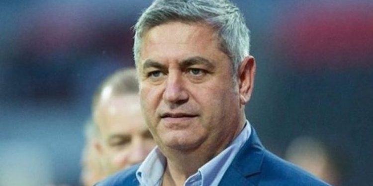 Shakohoxha: Djali i Vuçiçit mund të jetë nesër në stadium për ndeshjen Shqipëri-Serbi