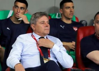 Trajneri serb: Përgëzoj tifozët shqiptarë, atmosferë fantastike që do doja ta kishim edhe ne