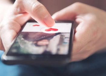 Krijohen zyra për mblesëri online në Shqipëri, pagesa deri në 300 euro për të njohur dikë