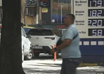 Shqipëria “kokë më kokë” me Zvicrën për çmimin e naftës