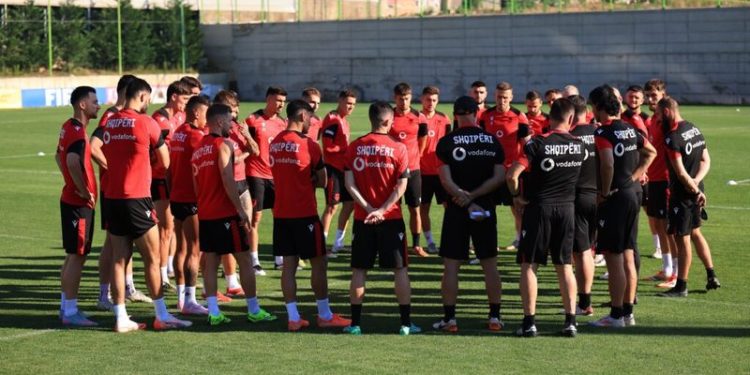 Ndeshja me Serbinë/ Kombëtarja zhvillon seancën e dytë, Manaj nuk stërvitet me grupin