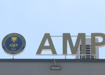 Kontrabandë me karburant, arrestohet punonjësi i policisë