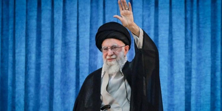 Ajatollahu ende nuk e ka pranuar armëpushimin Iran-Izrael