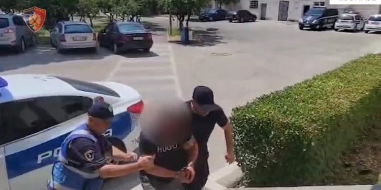 Vodhën 4 motomjete elektrike në Lushnjë, një i arrestuar dhe një i shpallur në kërkim