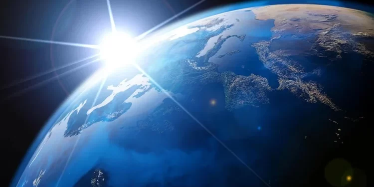 Toka po rrotullohet më shpejt, vera me ditë më të shkurtra se zakonisht