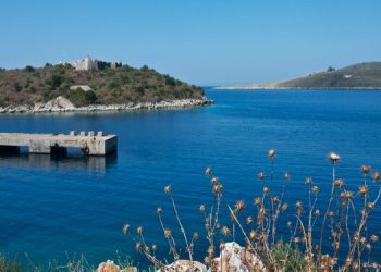 Qeveria hap një shteg ligjor për investime në pronat e Ushtrisë