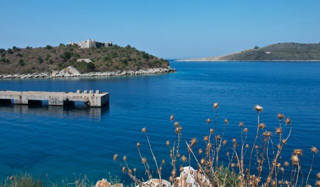 Qeveria hap një shteg ligjor për investime në pronat e Ushtrisë