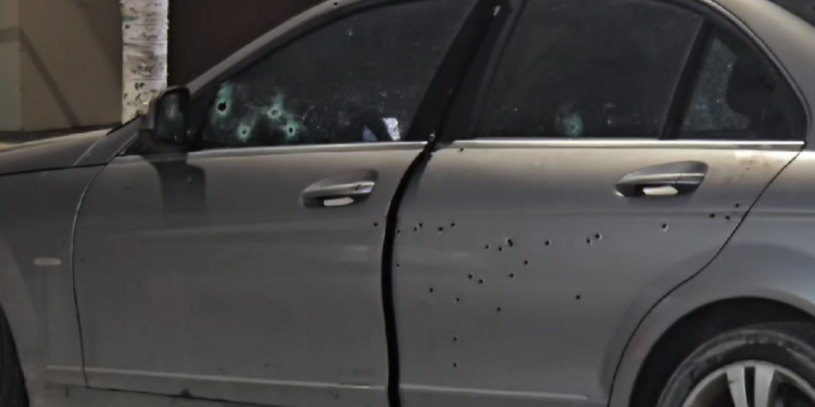 I zbrazi karikatorin makinës me tre persona, arrestohet 33-vjeçari në Shkodër