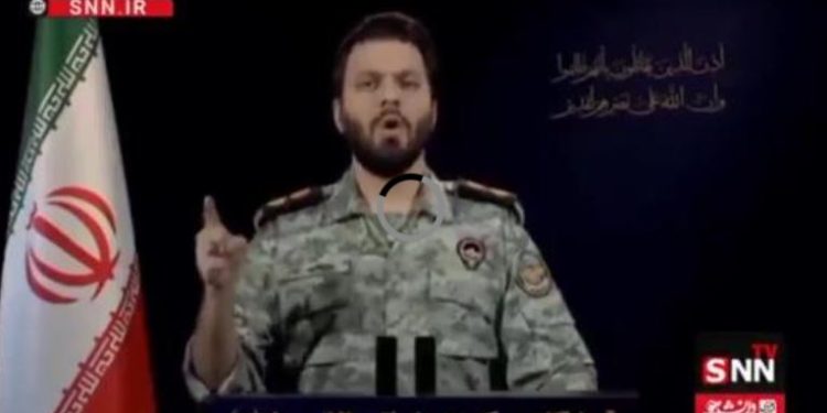 VIDEO / Zëdhënësi i ushtrisë iraniane i drejtohet Trumpit në anglisht: Kumarxhi…