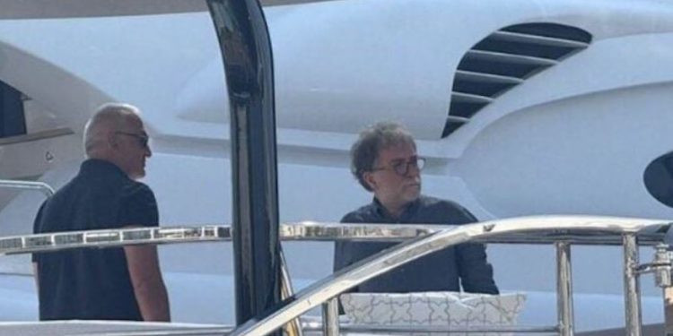 Ministri turk i Turizmit shkon në Greqi për pushime: Më duhet t’i kontrolloj rivalët