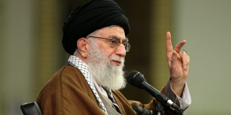 Sulmi i Iranit mbi Katar, lideri suprem Khamenei reagon në X: Nuk kemi shkelur të drejtat e askujt dhe nuk dorëzohemi!
