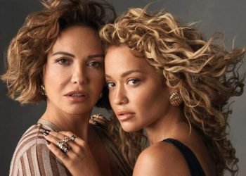 Rita Ora rrëfen periudhën e vështirë si adoleshente: Si ndikoi kanceri i nënës në shëndetin e saj