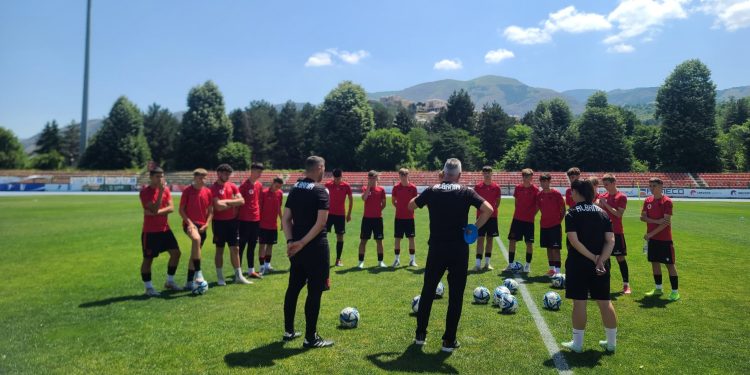 Shqipëria U-15 luan nesër ndeshjen e dytë miqësore ndaj Maqedonisë së Veriut në stadiumin “Skënderbeu”