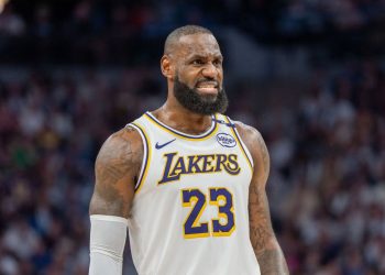 Rekorde dhe miliona, LeBron James pritet të rinovojë me Lakers, agjenti i tij ngre dyshime: LeBron dëshiron të garojë për titullin