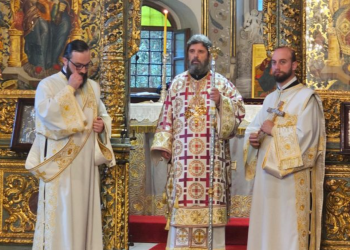 Kryepeshkop Joani mban meshë në shqip në Kishën e Patriakanës së Stambollit