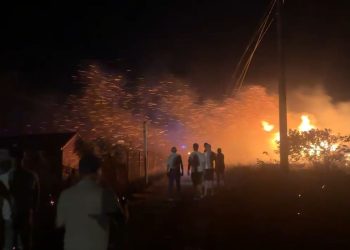 Dy vatra zjarresh ende aktive, shuhen 45 të tjera. Tymi vështirëson qarkullimin në rrugën Lezhë–Shkodër