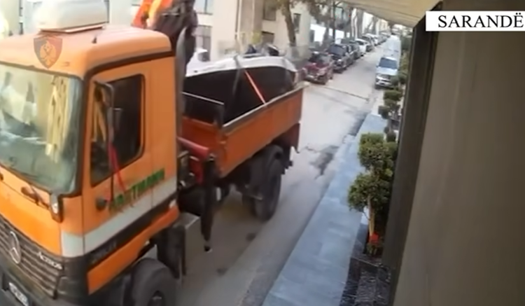 Goditet në Sarandë grupi që vidhte mjete lundruese në Korfuz, 1 i arrestuar, 3 në kërkim (VIDEO)