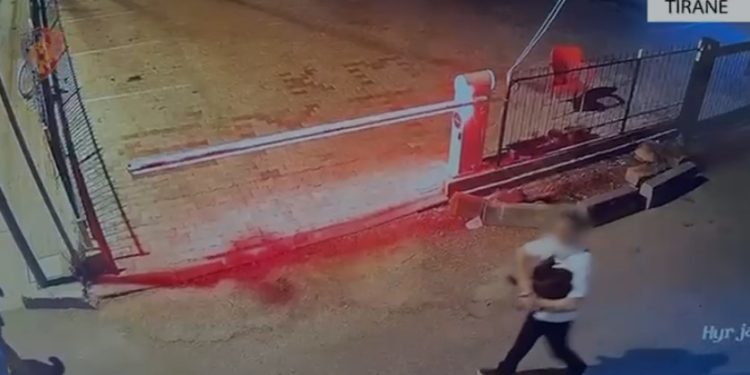 Plagosje në kryeqytet, 38-vjeçari përfundon në spital, si nisi sherri i dhunshëm mes ty personave