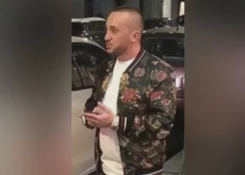 “Nuk ta fal gjakun e djalit, do ta vras”, nëna e Santiago Malkos përplaset me Leonard Dukën. Kreu i “Klanit Duka” mohon të ketë përdorur “Sky ECC”