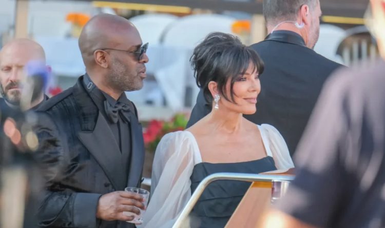 Momente tensioni në dasmën luksoze të Jeff Bezos, çfarë ndodhi me Kris Jenner dhe partnerit të saj?