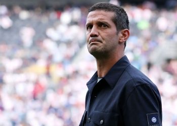 “Arritëm objektivin”, Chivu feston për kualifikimin, por lë pezull Espositon: Nuk e di të ardhmen