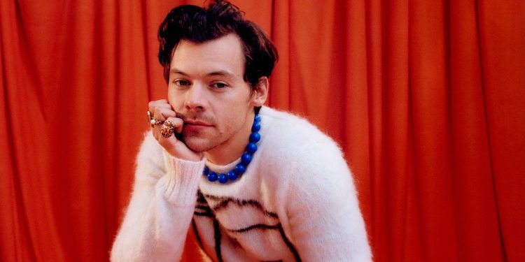 Harry Styles “digjet” në Glastonbury: Puthja misterioze ndez thashethemet për një romancë të re