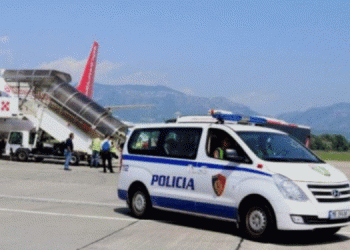 Grabiti me armë argjendarinë në Gjirokastër 4 vite më parë, ekstradohet nga Greqia 45-vjeçari