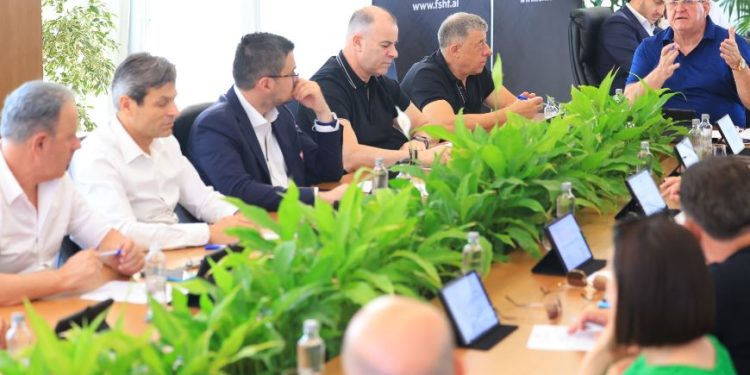 Mblidhet Komiteti Ekzekutiv i FSHF, miratohet ndërtimi i dy fushave të reja në Durrës