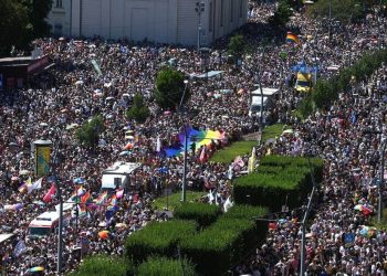 Një valë nga e gjithë Evropa në paradën LGBTQ+ në Budapest, organizatorët: Jemi 200 mijë