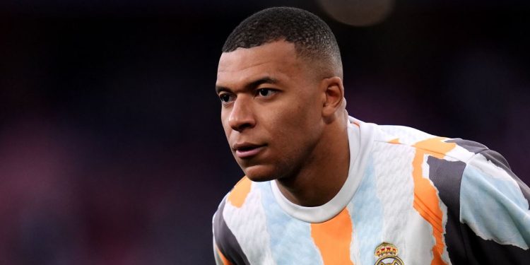 Ndeshja ndaj Salzburg në Botërorin e Klubeve, Mbappe në dyshim