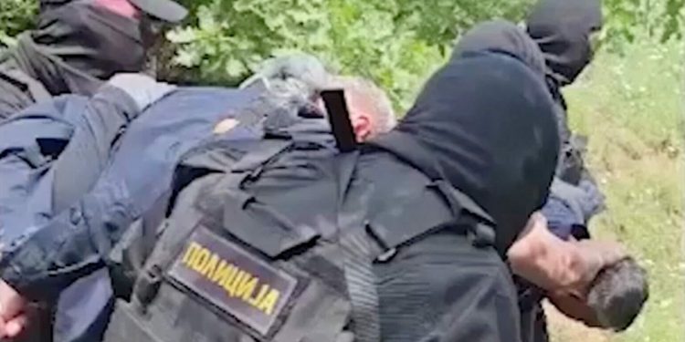 “Vrasje ose shkatërrim”/ Akuzohen për grusht shteti ndaj Vuçiç, policia serbe arreston tre persona