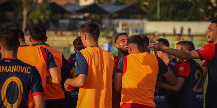 Qetësia para “furtunës Martini”, trajneri u jep pak frymëmarrje lojtarëve të Vllaznisë