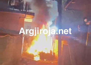 Pamje nga Saranda/ Hidhet në erë me tritol një makinë