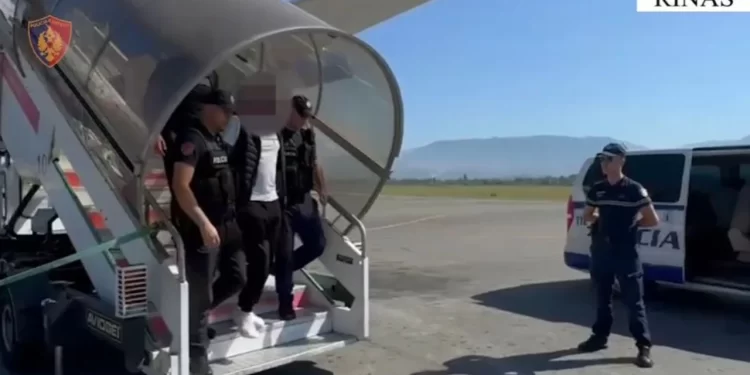 Vrasje me paramendim dhe trafik droge, ekstradohen nga Greqia dhe Franca dy shqiptarët