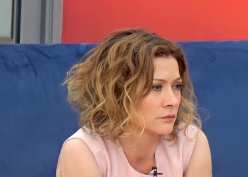 Prekëse! Egla Ceno rrëfen momentet e vështira: Mami pësoi ishemi