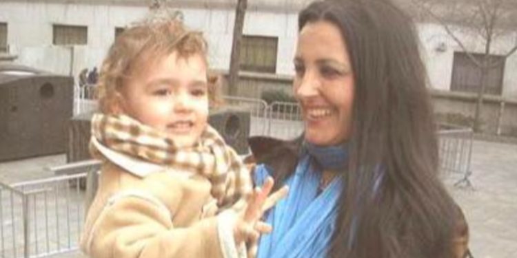 Parashqevi Simaku ndan foton e rrallë me djalin e saj: Ah, biri im…