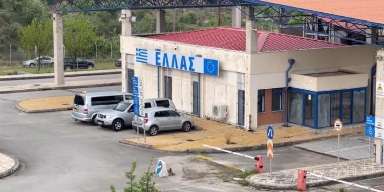 Bllokohet kalimi i automjeteve në Qafë Botë, lejohet vetëm kalimi në këmbë, zbardhet shkaku