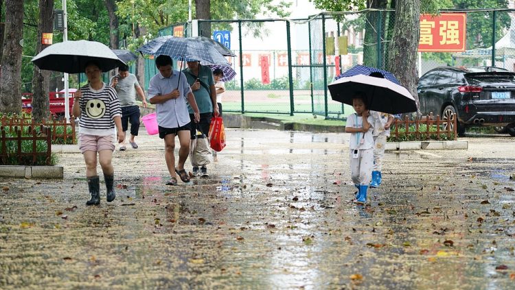 Kina aktivizon reagimin emergjent të nivelit IV ndaj përmbytjeve në 5 provinca