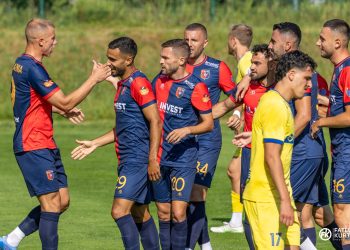 Martini “fsheh” kuqeblutë, stërvitje e blinduar për Vllazninë në Golem