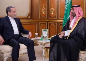 Analizë/ Mes kërcënimeve të Trump dhe interesave saudite, rifillojnë përpjekjet për bisedimet bërthamore SHBA-Iran