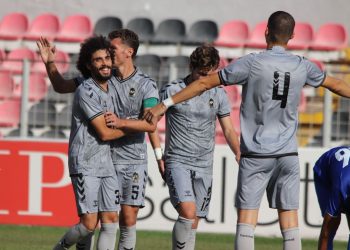 Flamurtari ndërhyn në merkato, firmos mesfushori